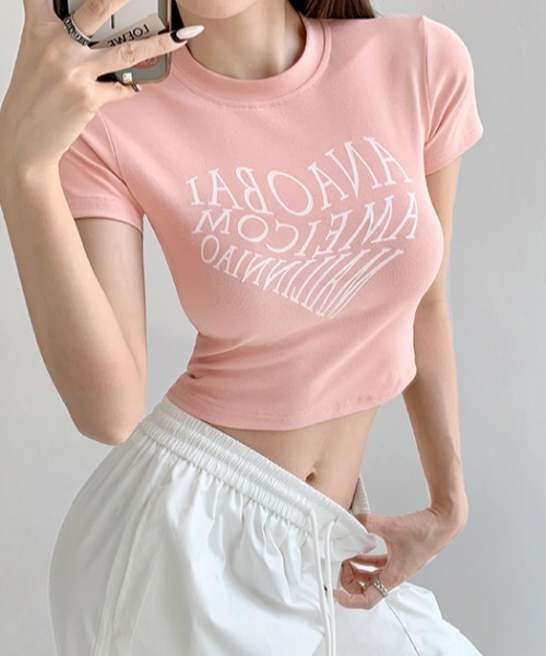 Vipoa(ヴィポア)の「ハートロゴクロップドTシャツ(Tシャツ/カットソー・レディース・ピンク/ホワイト/グレー/ブラック・FREE)」の2枚目の写真