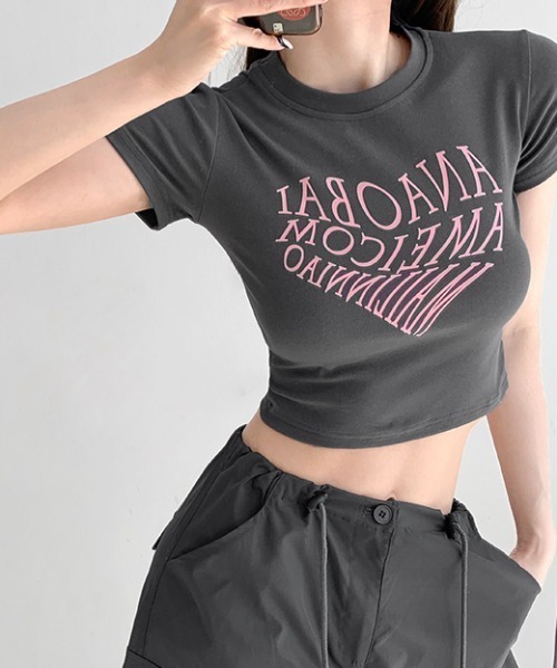 Vipoa(ヴィポア)の「ハートロゴクロップドTシャツ(Tシャツ/カットソー・レディース・ピンク/ホワイト/グレー/ブラック・FREE)」の6枚目の写真