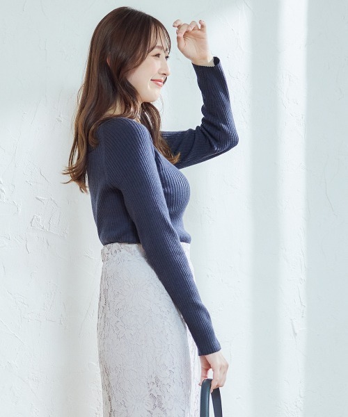 12Twelve Agenda（トゥエルブ　アジェンダ）の「【ロングセラー】ハートネック袖口アソートパールリブニットプルオーバー（ニット/セーター・レディース・ブラック/オフホワイト/ブルー/チャコールグレー/ピンク/ベージュ/オレンジ/ラベンダー・M）」の16枚目の写真