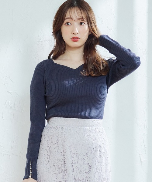 12Twelve Agenda（トゥエルブ　アジェンダ）の「【ロングセラー】ハートネック袖口アソートパールリブニットプルオーバー（ニット/セーター・レディース・ブラック/オフホワイト/ブルー/チャコールグレー/ピンク/ベージュ/オレンジ/ラベンダー・M）」の12枚目の写真