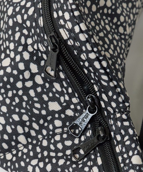 KELTY(ケルティ)の「KELTY/ケルティ DP MINI FANNY ボディバッグ 2026年春夏(ボディバッグ/ウエストポーチ・メンズ・ブラック系/ベージュ系/ホワイト/グレー系/ブルー・FREE)」の9枚目の写真