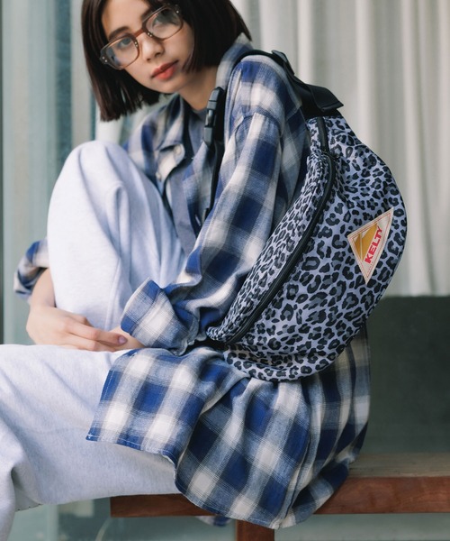 KELTY(ケルティ)の「KELTY/ケルティ DP MINI FANNY ボディバッグ 2026年春夏(ボディバッグ/ウエストポーチ・メンズ・ブラック系/ベージュ系/ホワイト/グレー系/ブルー・FREE)」の22枚目の写真