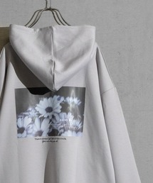 Naive magic | 【a】シルクタッチダンボールニット バックフォトプリント HOODIE(パーカー)