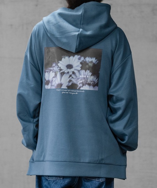 Naive magic（ナイーブマジック）の「【1】シルクタッチダンボールニット バックフォトプリント HOODIE（パーカー・メンズ・ブラック/ブルー/グレイッシュベージュ/ホワイト・LARGE/MEDIUM）」の16枚目の写真
