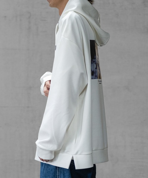 Naive magic（ナイーブマジック）の「【1】シルクタッチダンボールニット バックフォトプリント HOODIE（パーカー・メンズ・ブラック/ブルー/グレイッシュベージュ/ホワイト・LARGE/MEDIUM）」の6枚目の写真