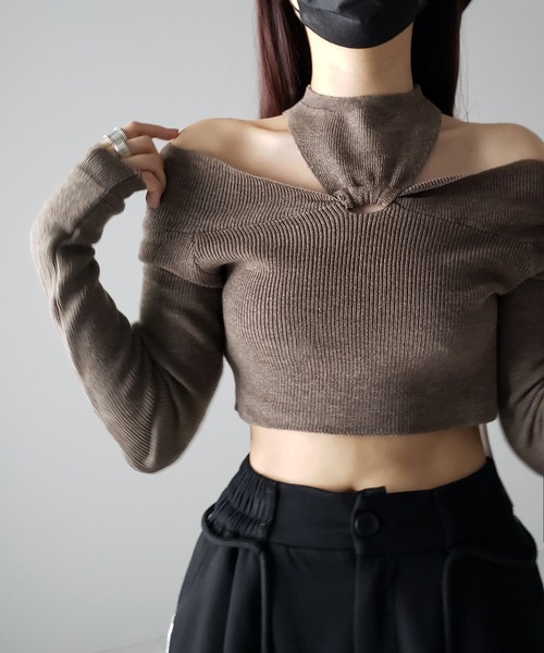 me+em select(ミームセレクト)の「【 5color 】カットアウトオフショルショートリブニット ※※(ニット/セーター・レディース・ホワイト/ブラック/ブラウン/チャコール/グレー・FREE)」の5枚目の写真