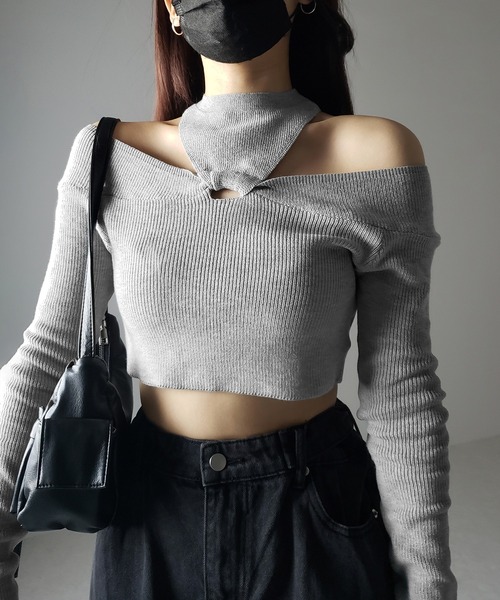 me+em select(ミームセレクト)の「【 5color 】カットアウトオフショルショートリブニット ※※(ニット/セーター・レディース・ホワイト/ブラック/ブラウン/チャコール/グレー・FREE)」の3枚目の写真