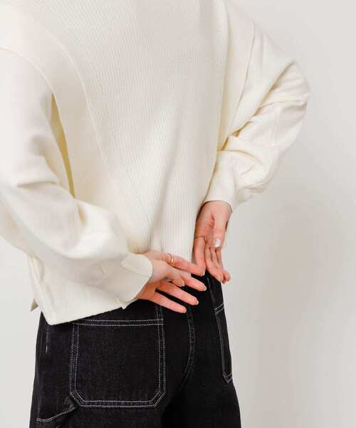 SENSE OF PLACE by URBAN RESEARCH（センスオブプレイスバイアーバンリサーチ）の「ストレッチショルダータックセーター（ニット/セーター・レディース・オフホワイト/ブラック/オレンジ/グレー/ライトブルー・ONE）」の10枚目の写真