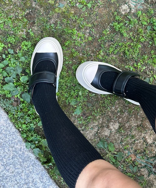 by muni:r（バイ ムニール）の「バイカラーラウンドサンダル（サンダル・レディース・ブラック/ブラウン・24.5cm/24.0cm/23.5cm/23.0cm）」の5枚目の写真