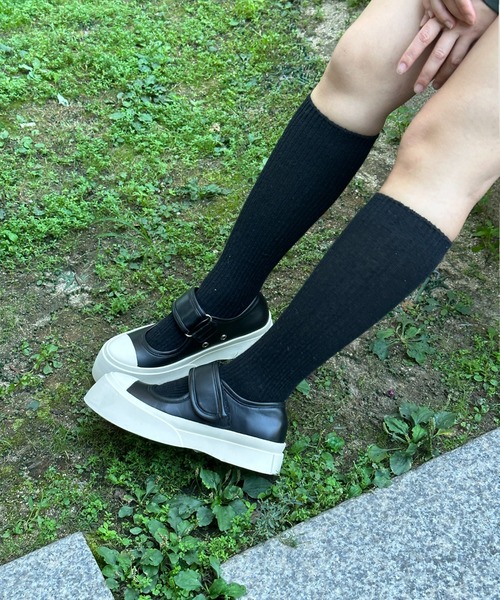 by muni:r（バイ ムニール）の「バイカラーラウンドサンダル（サンダル・レディース・ブラック/ブラウン・24.5cm/24.0cm/23.5cm/23.0cm）」の6枚目の写真