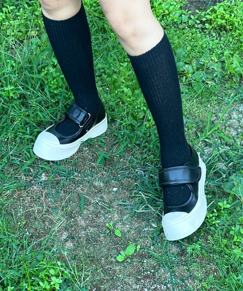 by muni:r（バイ ムニール）の「バイカラーラウンドサンダル（サンダル・レディース・ブラック/ブラウン・24.5cm/24.0cm/23.5cm/23.0cm）」の10枚目の写真