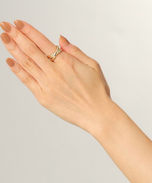 COCOSHNIK(ココシュニック)の「K10クロスライン リング(リング・レディース・イエローゴールド・14号/12号)」の10枚目の写真