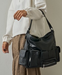 Lui's シュリンクレザー フラップショルダーバッグ ブラック ルイス Lui's シュリンクレザー フラップショルダーバッグ ブラック ルイス