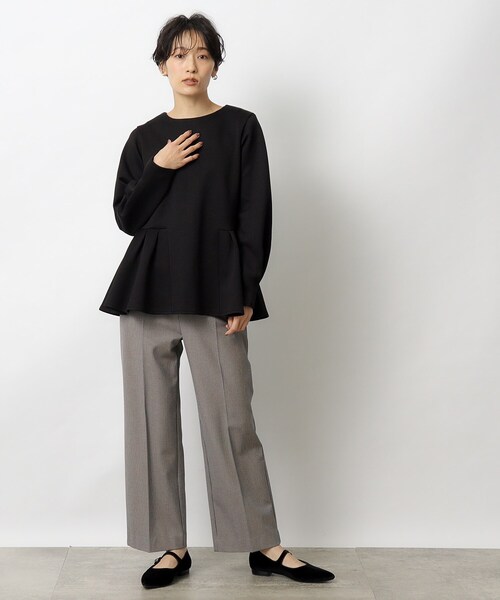OPAQUE.CLIP(オペークドットクリップ)の「◆ペプラムデザイントップス【洗濯機洗い可】(Tシャツ/カットソー・レディース・ダークグレー/ブラック/ナチュラル・40/38/42)」の5枚目の写真
