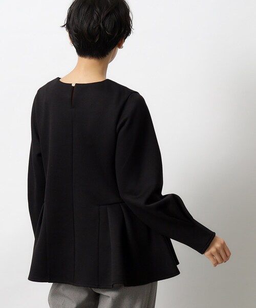 OPAQUE.CLIP(オペークドットクリップ)の「◆ペプラムデザイントップス【洗濯機洗い可】(Tシャツ/カットソー・レディース・ダークグレー/ブラック/ナチュラル・40/38/42)」の6枚目の写真