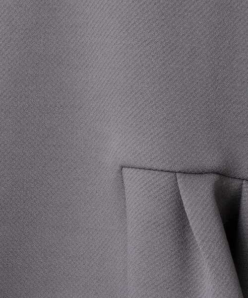 OPAQUE.CLIP(オペークドットクリップ)の「◆ペプラムデザイントップス【洗濯機洗い可】(Tシャツ/カットソー・レディース・ダークグレー/ブラック/ナチュラル・40/38/42)」の15枚目の写真