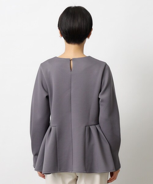 OPAQUE.CLIP(オペークドットクリップ)の「◆ペプラムデザイントップス【洗濯機洗い可】(Tシャツ/カットソー・レディース・ダークグレー/ブラック/ナチュラル・40/38/42)」の22枚目の写真