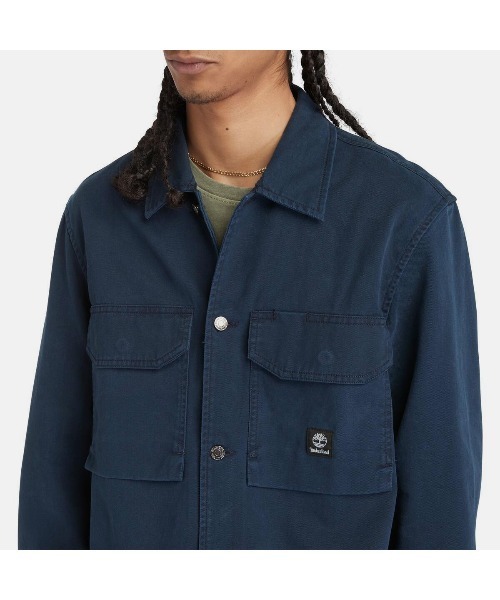 Timberland(ティンバーランド)の「メンズ ウォッシュド ヘビー ツイル オーバーシャツ(シャツ/ブラウス・メンズ・ダークブルー/カーキ・SMALL/MEDIUM/LARGE/X-LARGE/XX-LARGE)」の8枚目の写真