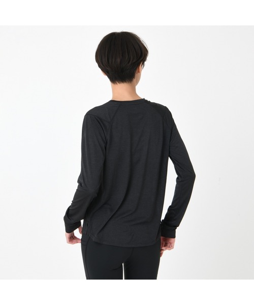 NEW BALANCE（ニューバランス）の「Athletics ロングスリーブTシャツ（Tシャツ/カットソー・レディース・ブラック/ベビーピンク・SMALL/MEDIUM/LARGE）」の5枚目の写真