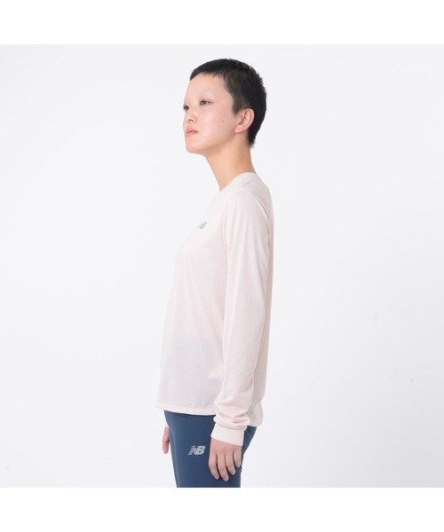 NEW BALANCE（ニューバランス）の「Athletics ロングスリーブTシャツ（Tシャツ/カットソー・レディース・ブラック/ベビーピンク・SMALL/MEDIUM/LARGE）」の13枚目の写真