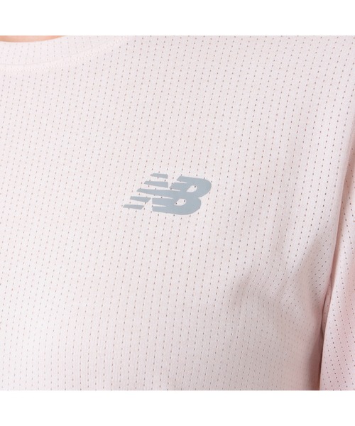 NEW BALANCE（ニューバランス）の「Athletics ロングスリーブTシャツ（Tシャツ/カットソー・レディース・ブラック/ベビーピンク・SMALL/MEDIUM/LARGE）」の12枚目の写真