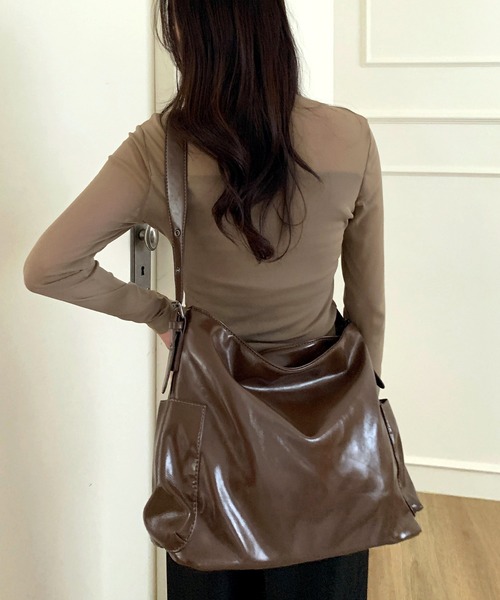 UNE MANSION（ユヌマンション）の「2WAYサイドベルトダブルポケットバッグ（ショルダーバッグ・レディース・ブラウン/ブラック・FREE）」の21枚目の写真