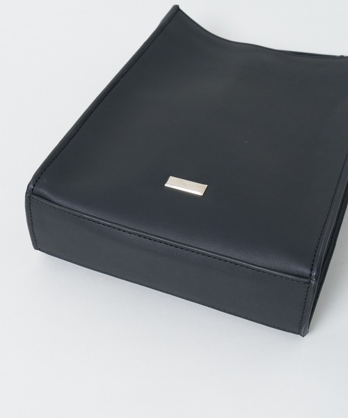 WEGO（ウィゴー）の「WEGO/レザータッチスクエアショルダー（ショルダーバッグ・レディース・その他1/シルバー/ブラック・FREE）」の7枚目の写真