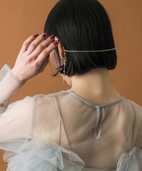 SMELLY（スメリー）の「ボールチェーンバックカチューシャ（カチューシャ・レディース・ゴールド・-）」の4枚目の写真