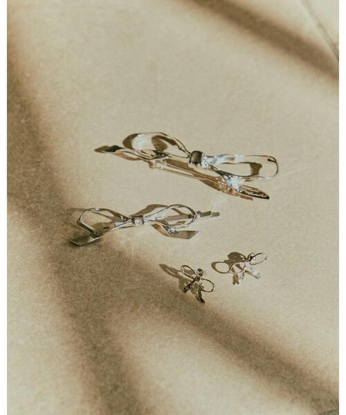 To b. by agnes b.(トゥービーバイアニエスベー)の「リボンヘアピン(その他ヘアアクセサリー・レディース・シルバー系その他・FREE)」の7枚目の写真