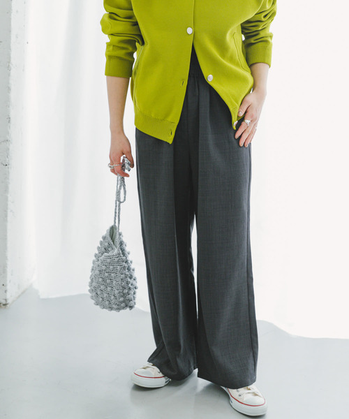 ITEMS URBANRESEARCH（アイテムズ アーバンリサーチ）の「『速乾/UVカット』『Sサイズあり』『セットアップ対応』イージーケアワイドパンツ（その他パンツ・レディース・ブラック系その他/チャコールグレー/モカ・SMALL/FREE）」の5枚目の写真