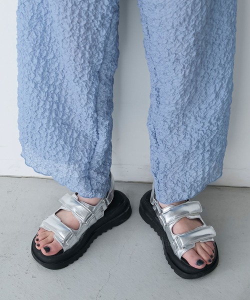 forksy.(フォルクシー)の「【forksy.】パフィーベルトサンダル(サンダル・レディース・ゴールド/シルバー/ブラック・S/M/L/LL)」の13枚目の写真