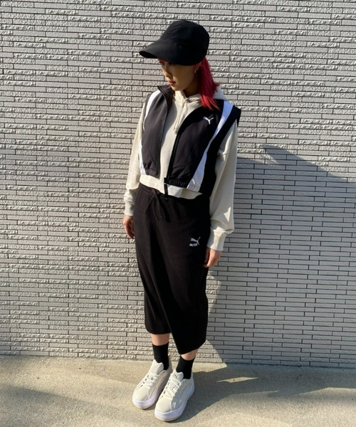 PUMA(プーマ)の「PUMA プーマ ウィメンズ CLASSICS リブ ミディアムレングス スカート(スカート・レディース・ブラック/ベージュ系その他・X-LARGE/LARGE/SMALL/MEDIUM)」の5枚目の写真