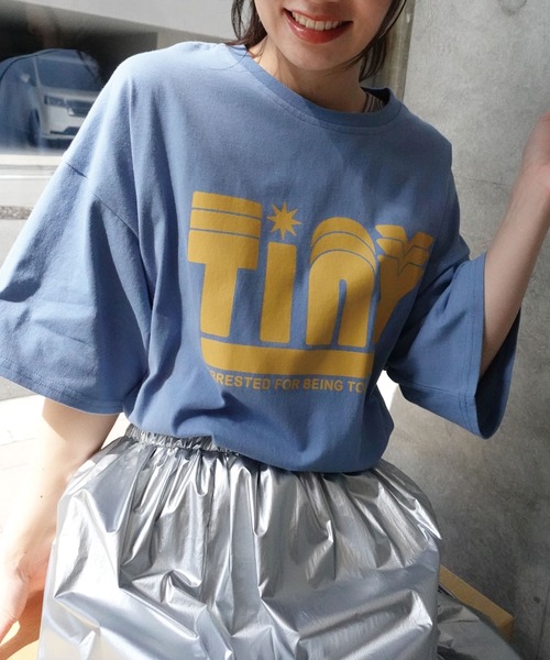 CORNERS（コーナーズ）の「TinyプリントTシャツ（Tシャツ/カットソー・レディース・オフホワイト/ピンク/ブルー/スミクロ/グレイッシュベージュ・FREE）」の4枚目の写真