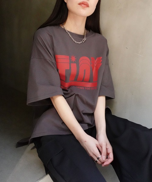 CORNERS(コーナーズ)の「TinyプリントTシャツ(Tシャツ/カットソー・レディース・オフホワイト/ピンク/ブルー/スミクロ/グレイッシュベージュ・FREE)」の19枚目の写真