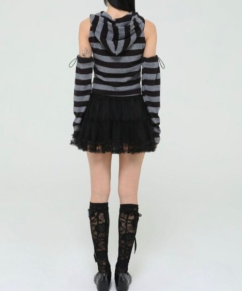 UGLY SHADOW(アグリーシャドウ)の「【Uglyshadow】ROSE LACE LONG SOCKS / 【アグリーシャドウ】ローズレースロングソックス(ソックス/靴下・レディース・グレー/ベージュ/ブラック・ONE SIZE)」の11枚目の写真