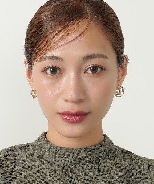 Kana(カナ)の「メタルサークル クロス パール ピアス 結婚式 パーティー オケージョン デイリー(ピアス(両耳用)・レディース・ゴールド/シルバー・フリー)」の8枚目の写真