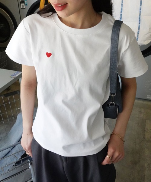 ハートカットソー・シャツ セール】ハート刺繍コンパクトTシャツ（Tシャツ/カットソー