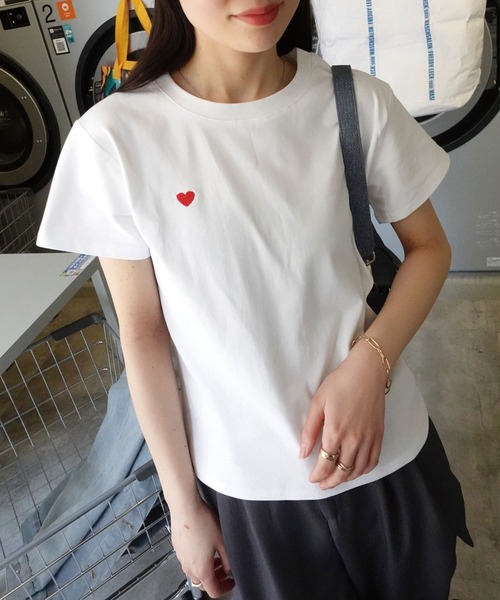 セール】ハート刺繍コンパクトTシャツ（Tシャツ/カットソー
