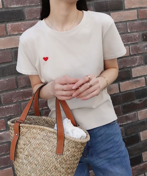 セール】ハート刺繍コンパクトTシャツ（Tシャツ/カットソー