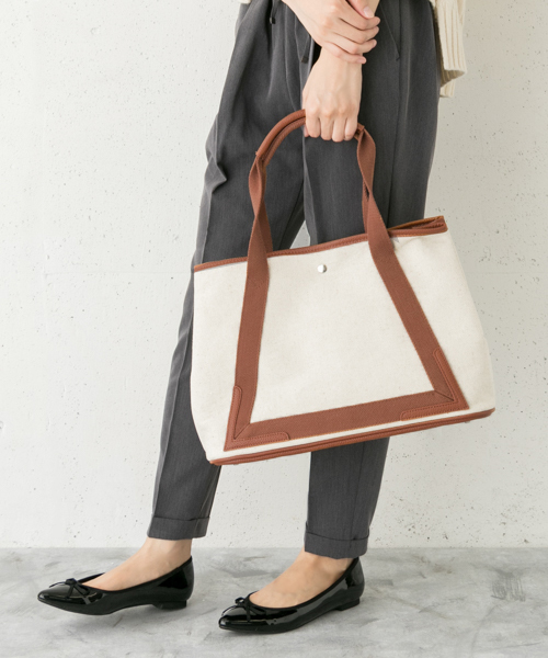 RODE SKO（ロデスコ）の「LIANA キャンバスコンビトート（トートバッグ・レディース・キャメル/ブラック/ホワイト・FREE）」の9枚目の写真