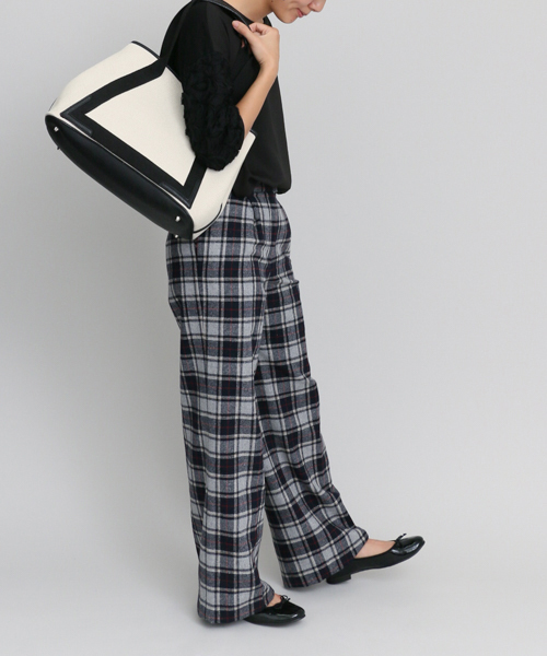 RODE SKO（ロデスコ）の「LIANA キャンバスコンビトート（トートバッグ・レディース・キャメル/ブラック/ホワイト・FREE）」の21枚目の写真