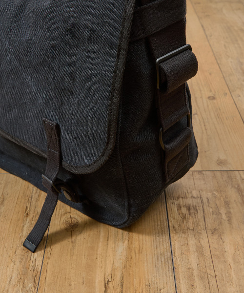 SLOW（スロウ）の「SLOW スロウ / truck - French army shoulder bag 2WAYフレンチアーミーショルダーバッグ リュックサック ニュースペーパーバッグ / 300S123J（ショルダーバッグ・メンズ・ブラック/アイボリー・FREE）」の19枚目の写真