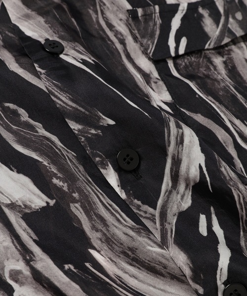WhoWhat（フーワット）の「BRUSH PRINT O/C SHIRT  <SHORT SLEEVE>（シャツ/ブラウス・メンズ・ブラック/ホワイト・M）」の5枚目の写真