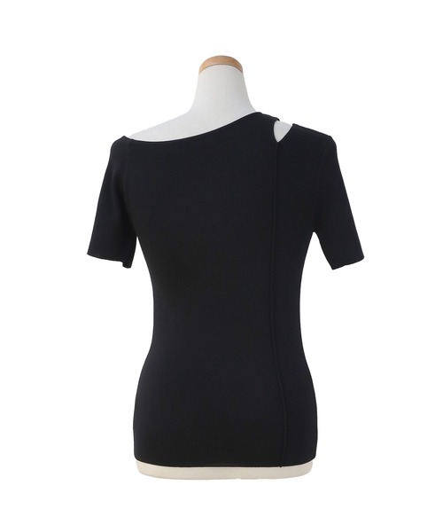 MIELI INVARIANT（ミエリインヴァリアント）の「Cut Open Off Shoulder Knit Tops（ニット/セーター・レディース・ライトベージュ/ブラック/パープル・FREE）」の13枚目の写真