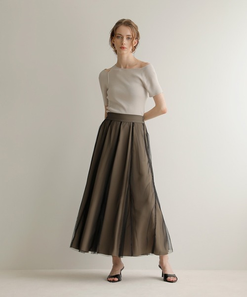 MIELI INVARIANT（ミエリインヴァリアント）の「Cut Open Off Shoulder Knit Tops（ニット/セーター・レディース・ライトベージュ/ブラック/パープル・FREE）」の20枚目の写真