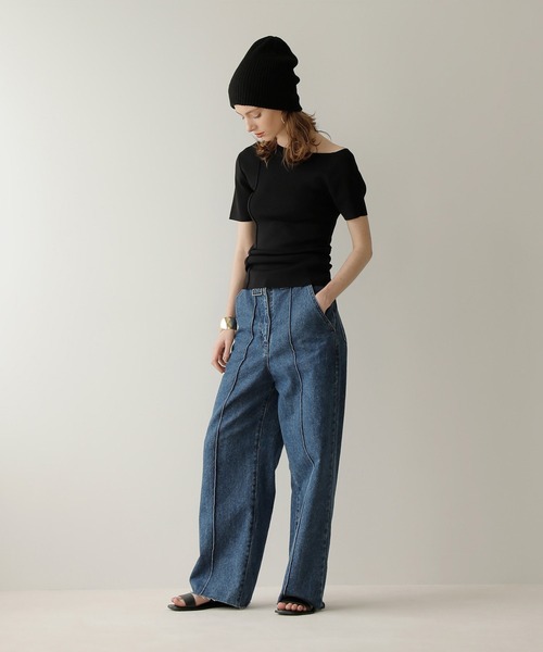 MIELI INVARIANT（ミエリインヴァリアント）の「Cut Open Off Shoulder Knit Tops（ニット/セーター・レディース・ライトベージュ/ブラック/パープル・FREE）」の16枚目の写真