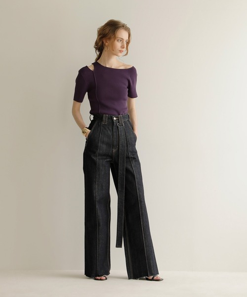 MIELI INVARIANT（ミエリインヴァリアント）の「Cut Open Off Shoulder Knit Tops（ニット/セーター・レディース・ライトベージュ/ブラック/パープル・FREE）」の18枚目の写真