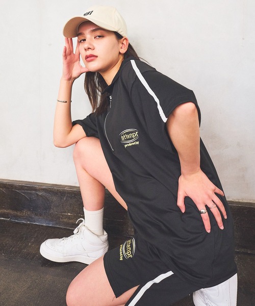Teem Store(チームストア)の「【セットアップ】カラーハーフZIP ショーツセット(ジャージ・レディース・ライトグレー/ブラック・F)」の14枚目の写真