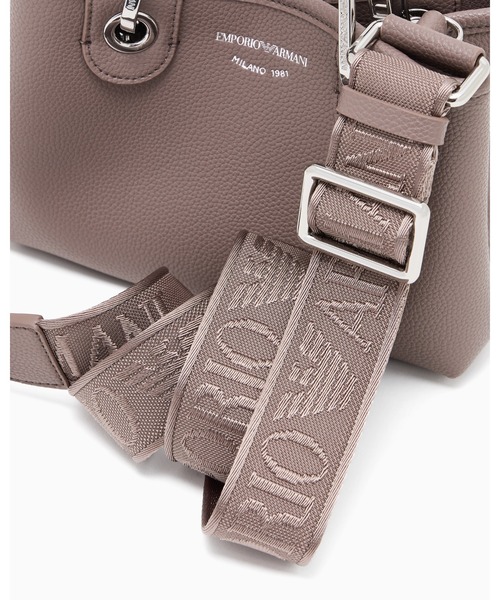 EMPORIO ARMANI（エンポリオアルマーニ）の「【エンポリオ アルマーニ】MyEA ミニバッグ ディアプリント（ハンドバッグ・レディース・ダークパープル/ボルドー/グレイッシュブルー/ベビーピンク/ベージュ・FREE）」の16枚目の写真