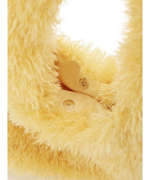 emmi（エミ）の「コンパクトファーバッグ（ショルダーバッグ・レディース・オフホワイト/チャコールグレー/イエロー・FREE）」の7枚目の写真